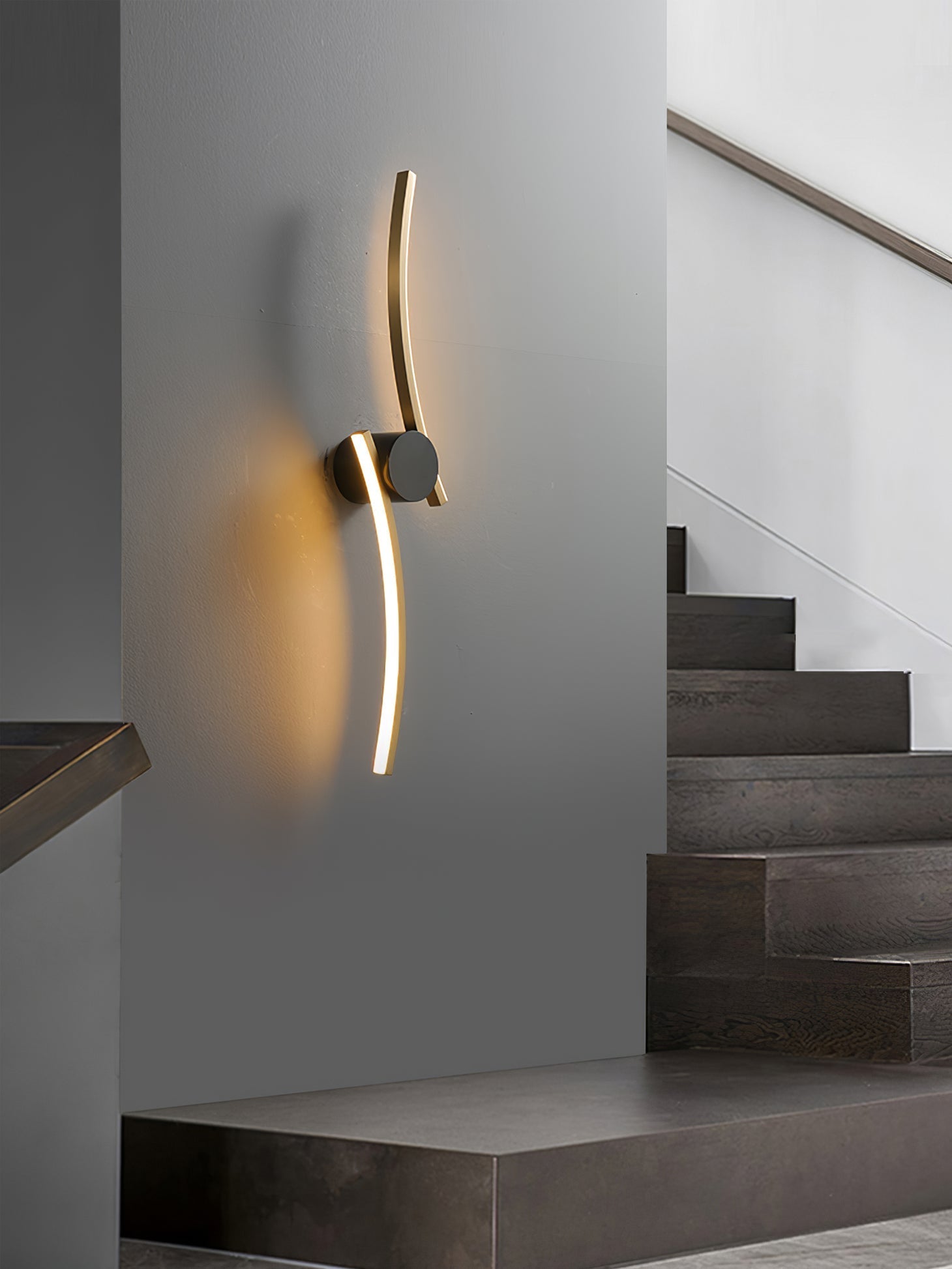 Curved Wall Lamp