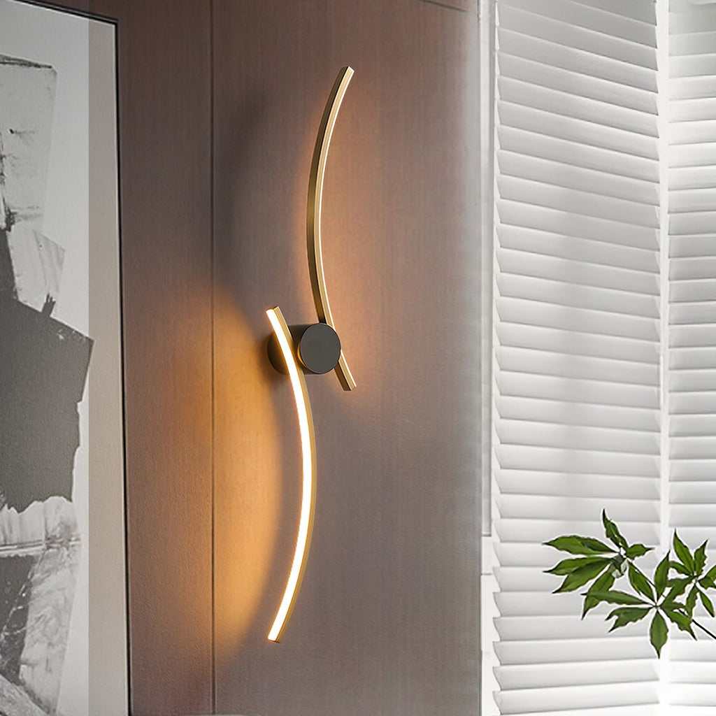 Curved Wall Lamp