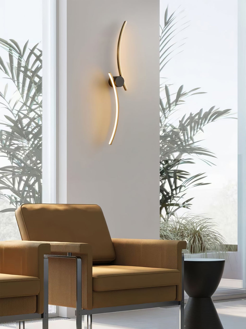 Curved Wall Lamp
