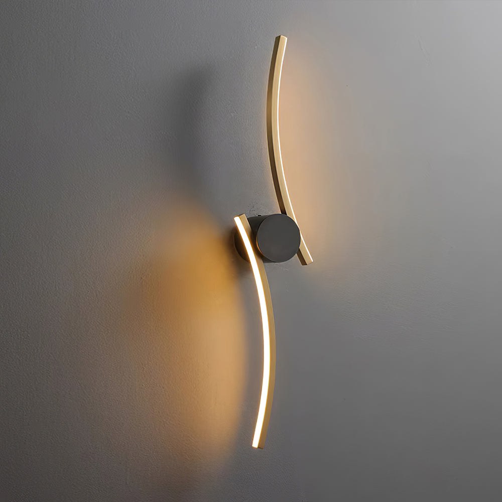 Curved Wall Lamp