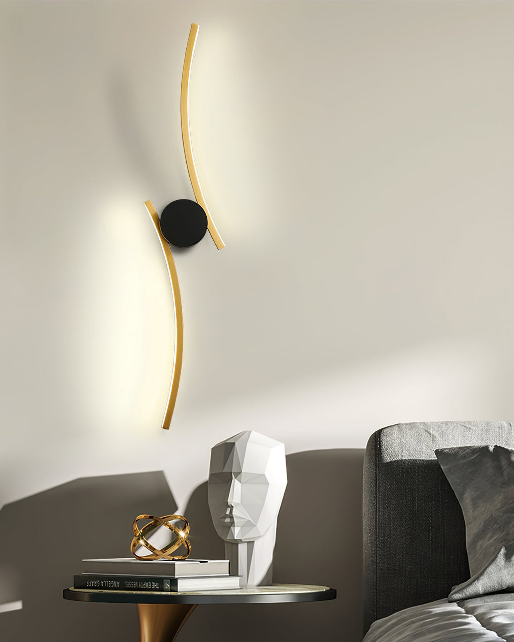 Curved Wall Lamp