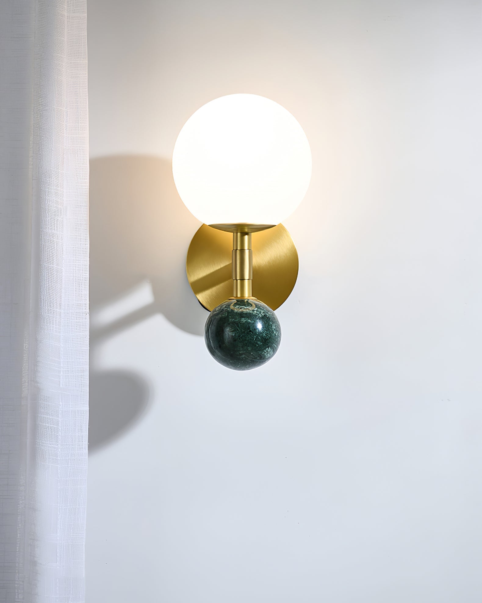 Dalt Wall Lamp