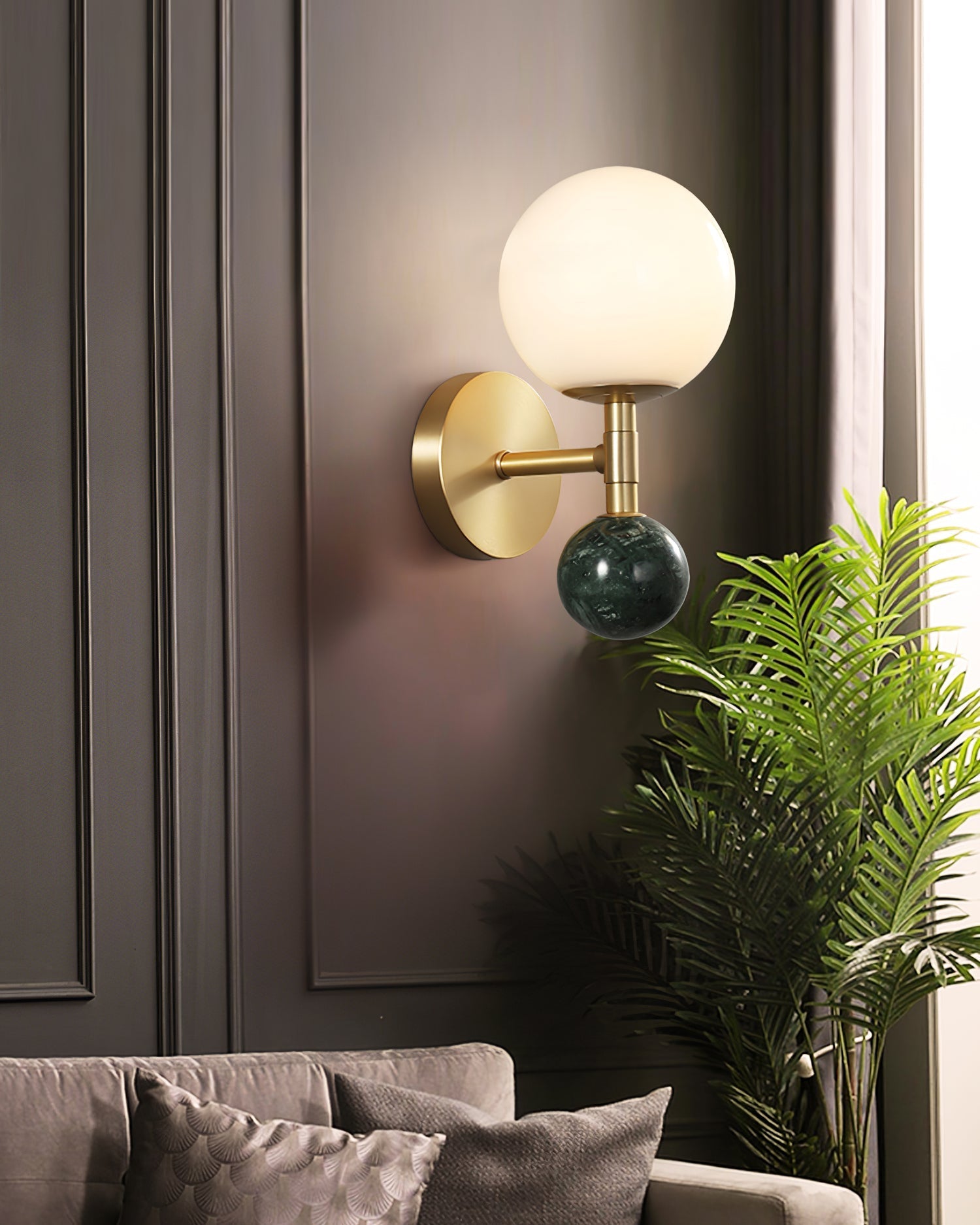 Dalt Wall Lamp
