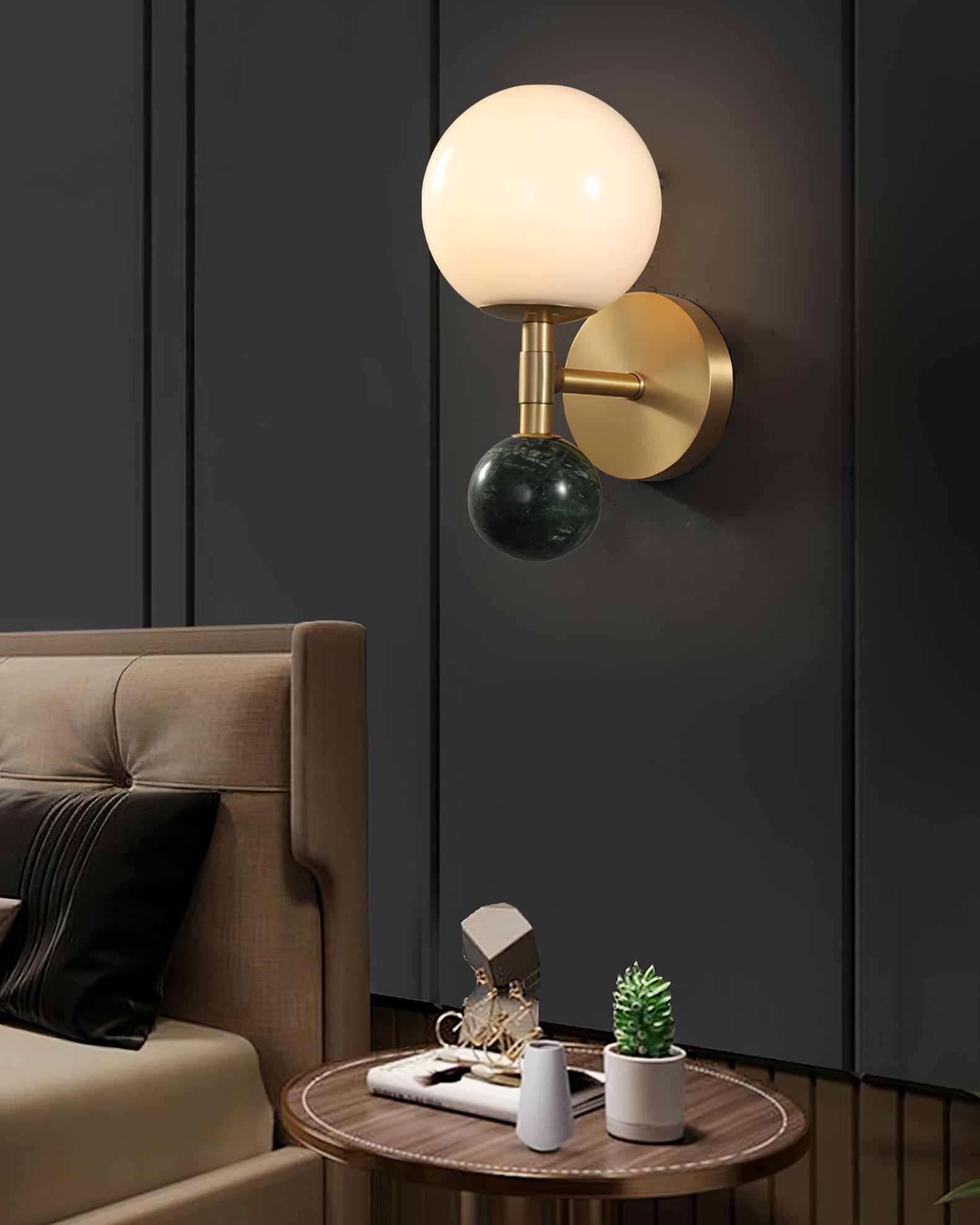 Dalt Wall Lamp