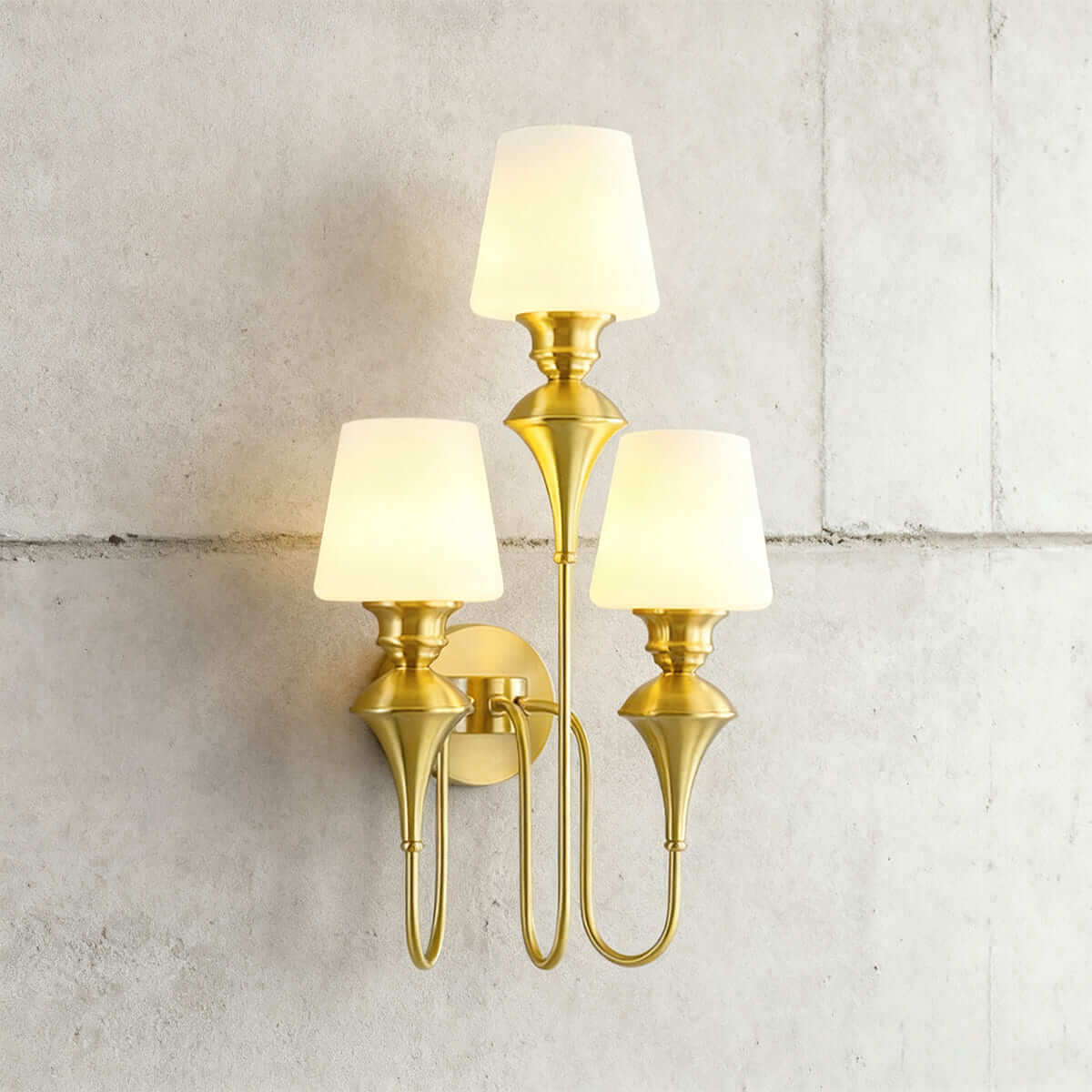 Delyra Wall Lamp