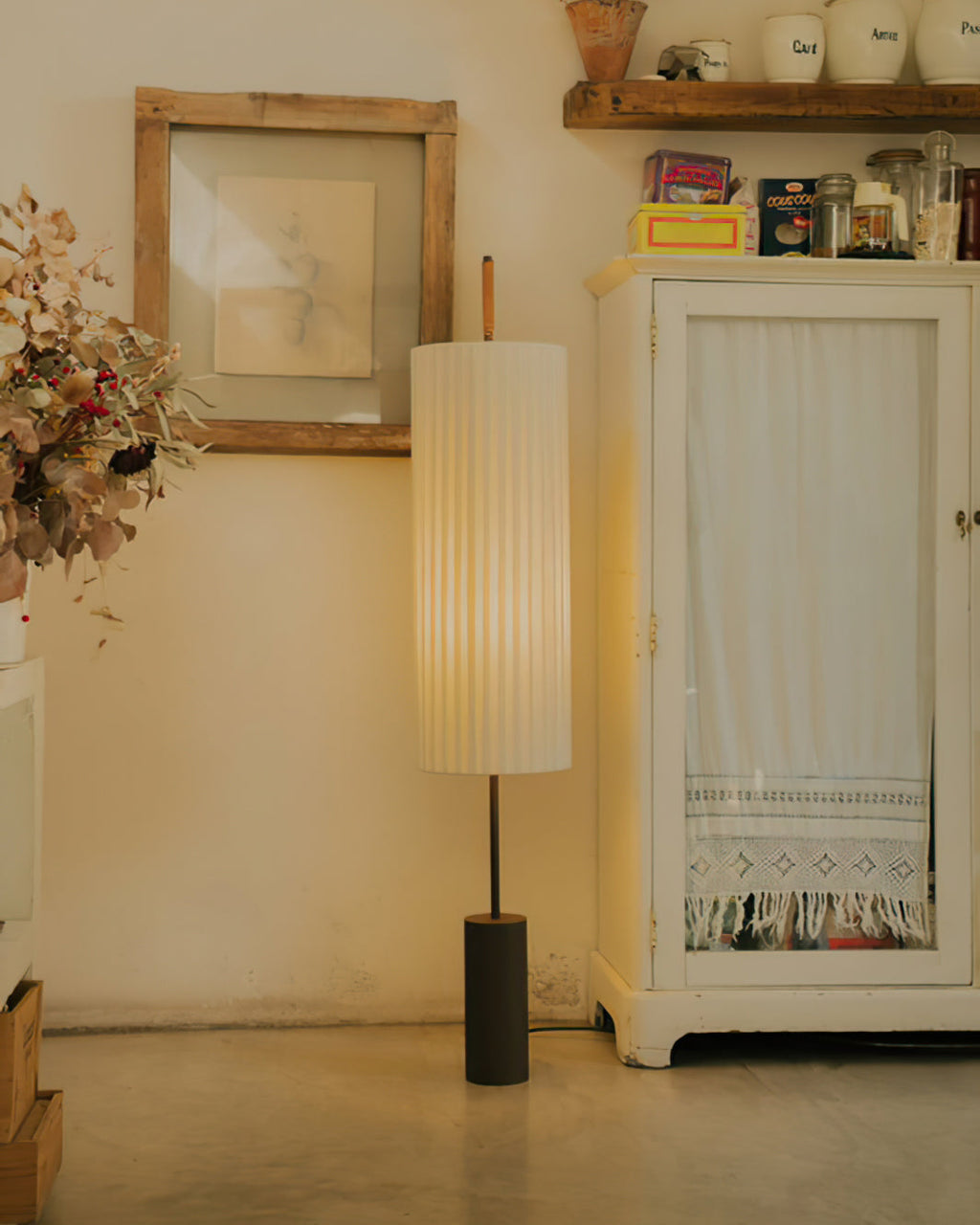 Dorica Floor Lamp