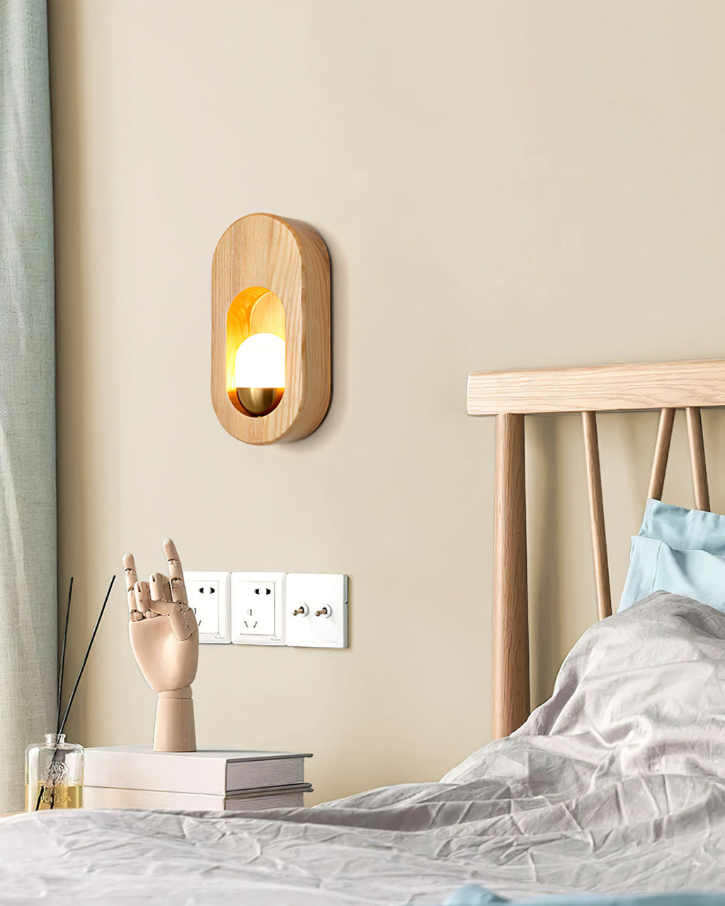 Egg Chaymae Wall Light