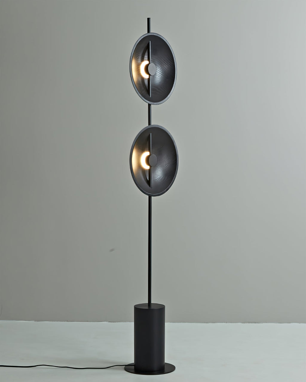 Eine Floor Lamp