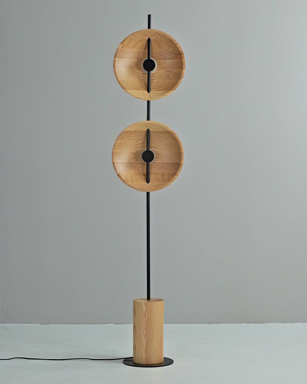 Eine Floor Lamp