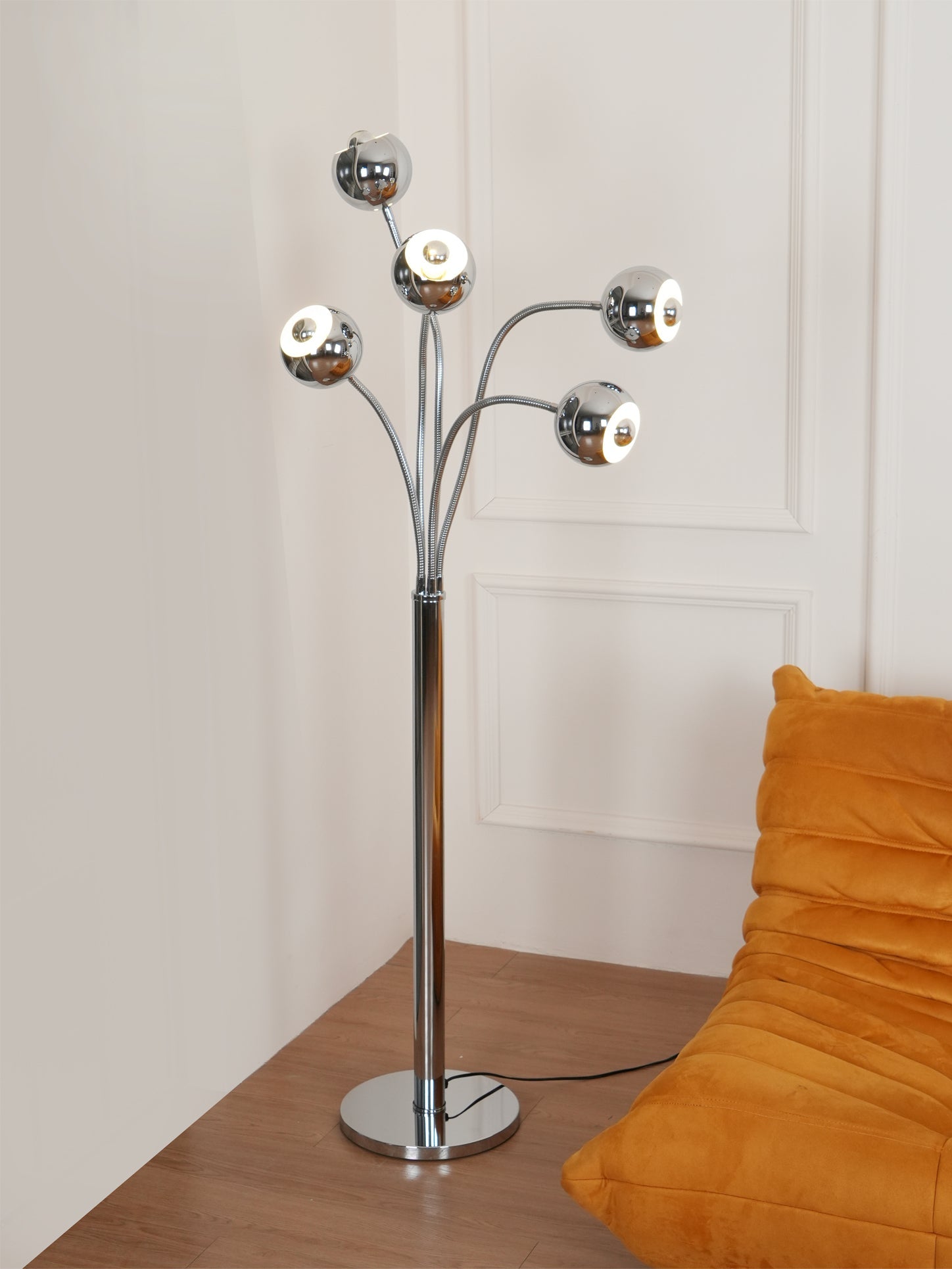 Eyeball Floor Lamp