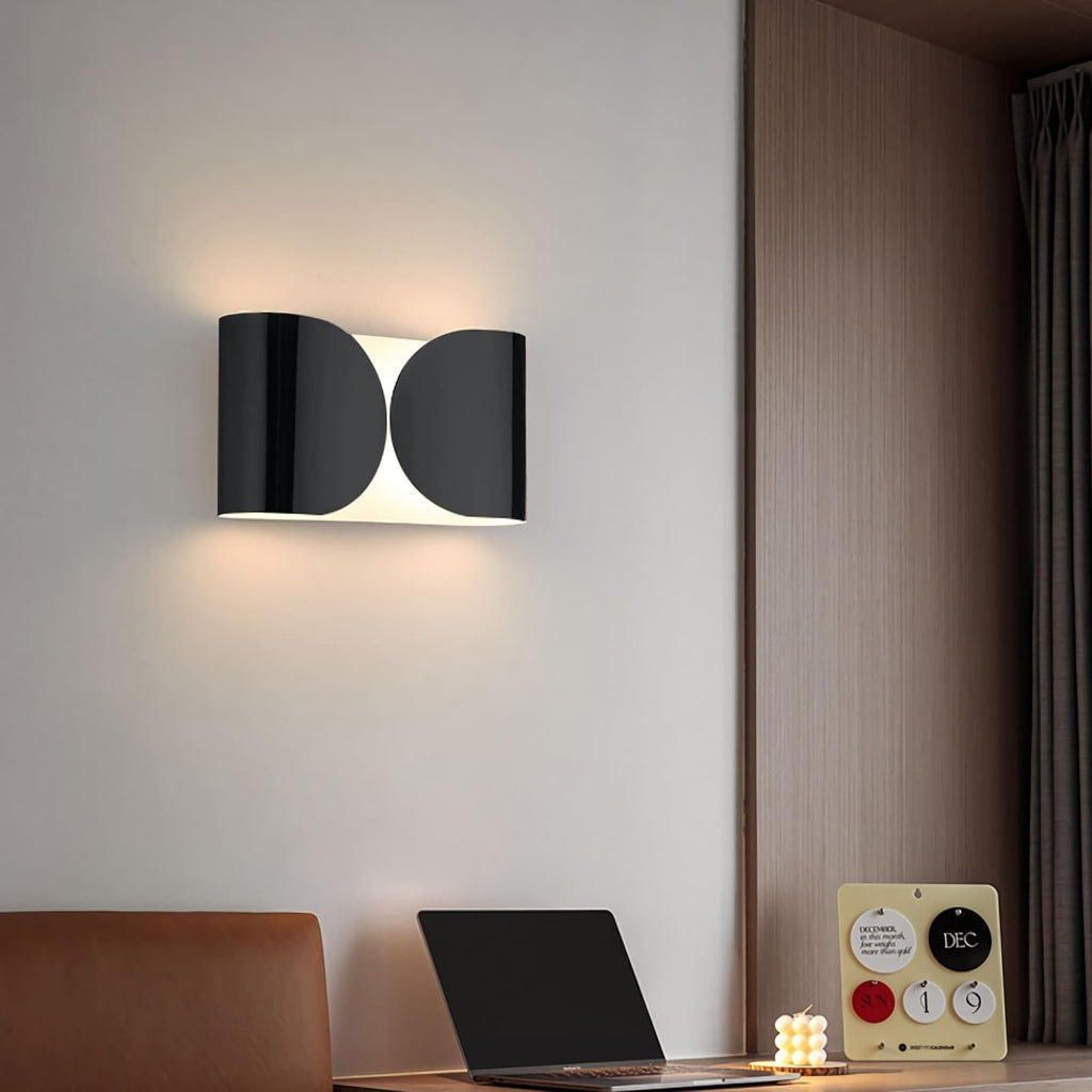 Foglio Sheet Wall Lamp