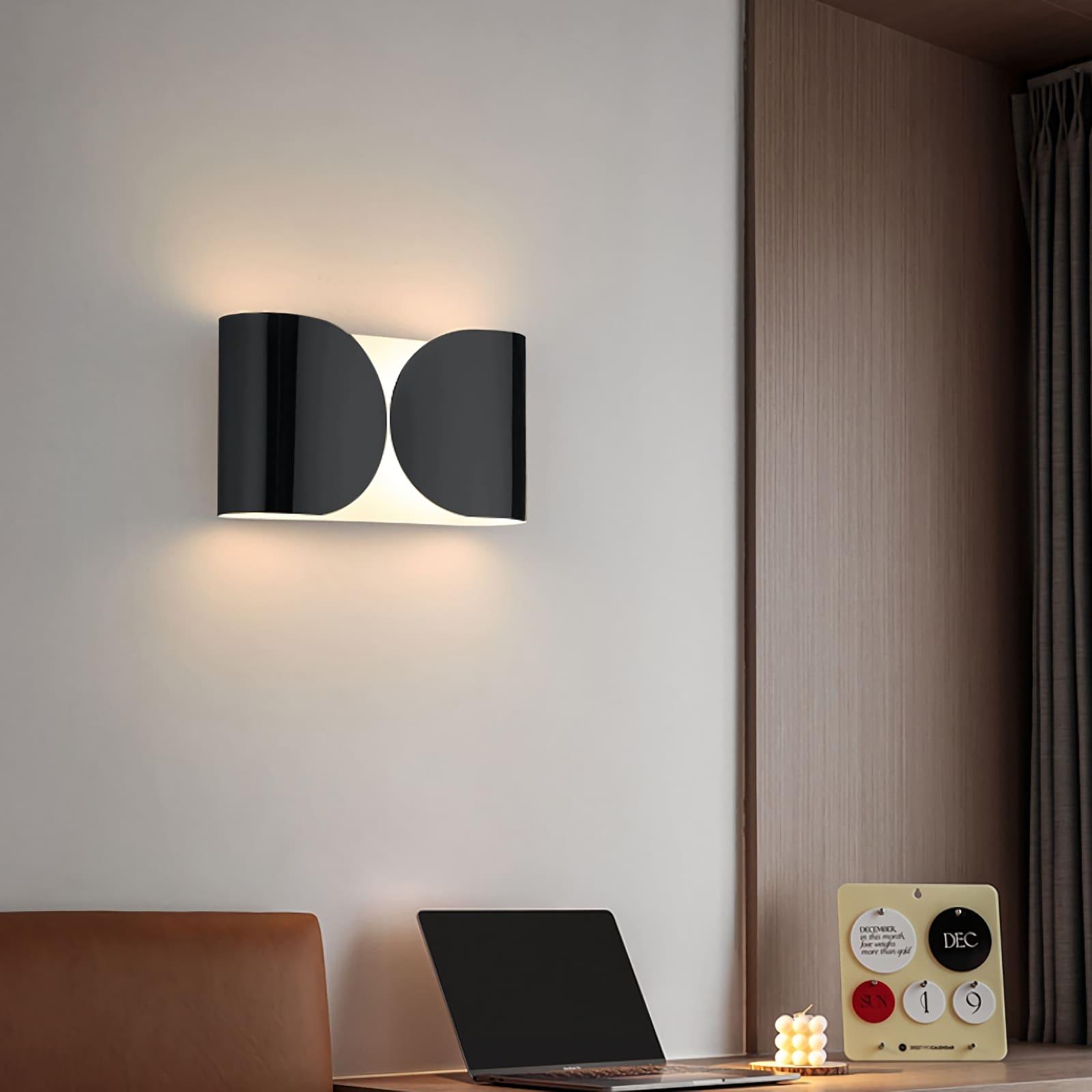 Foglio Sheet Wall Lamp
