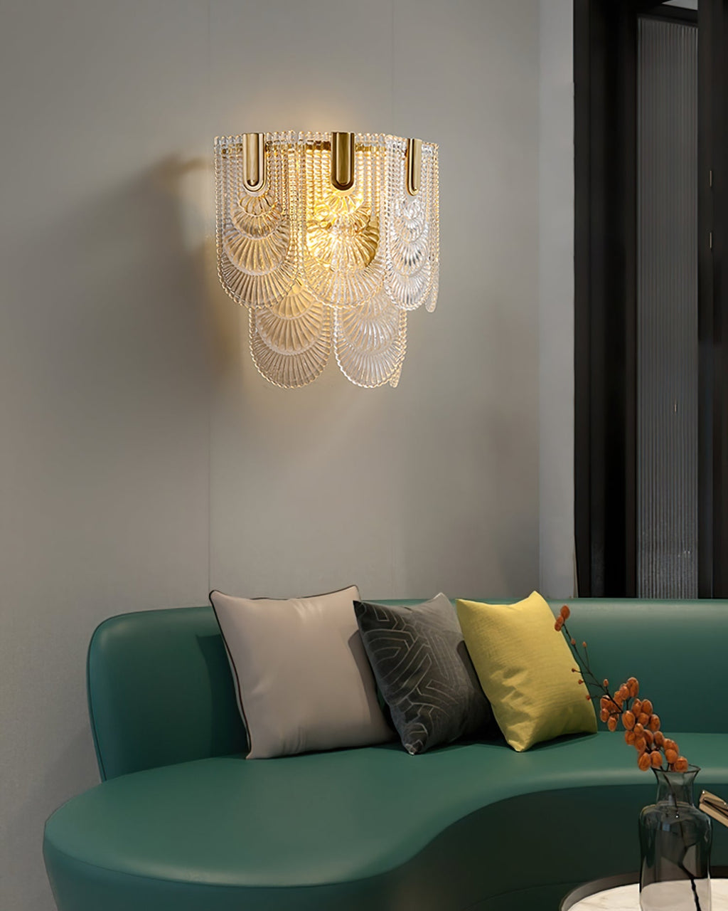 Giulia Brass Wall Lamp