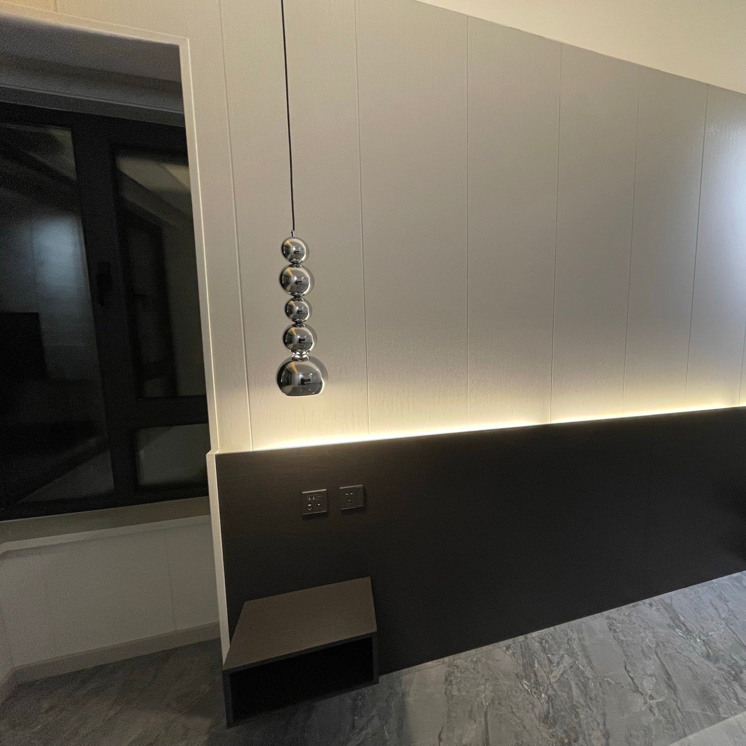 Globe Ball Pendant Lamp