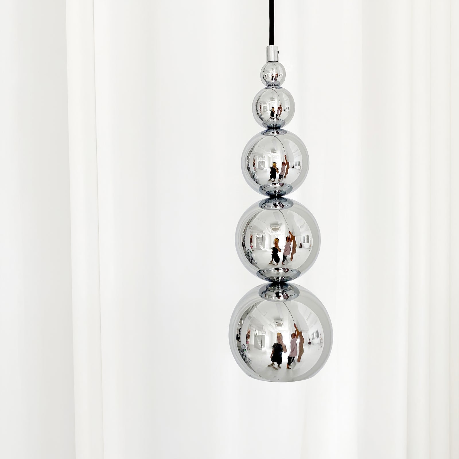 Globe Ball Pendant Lamp