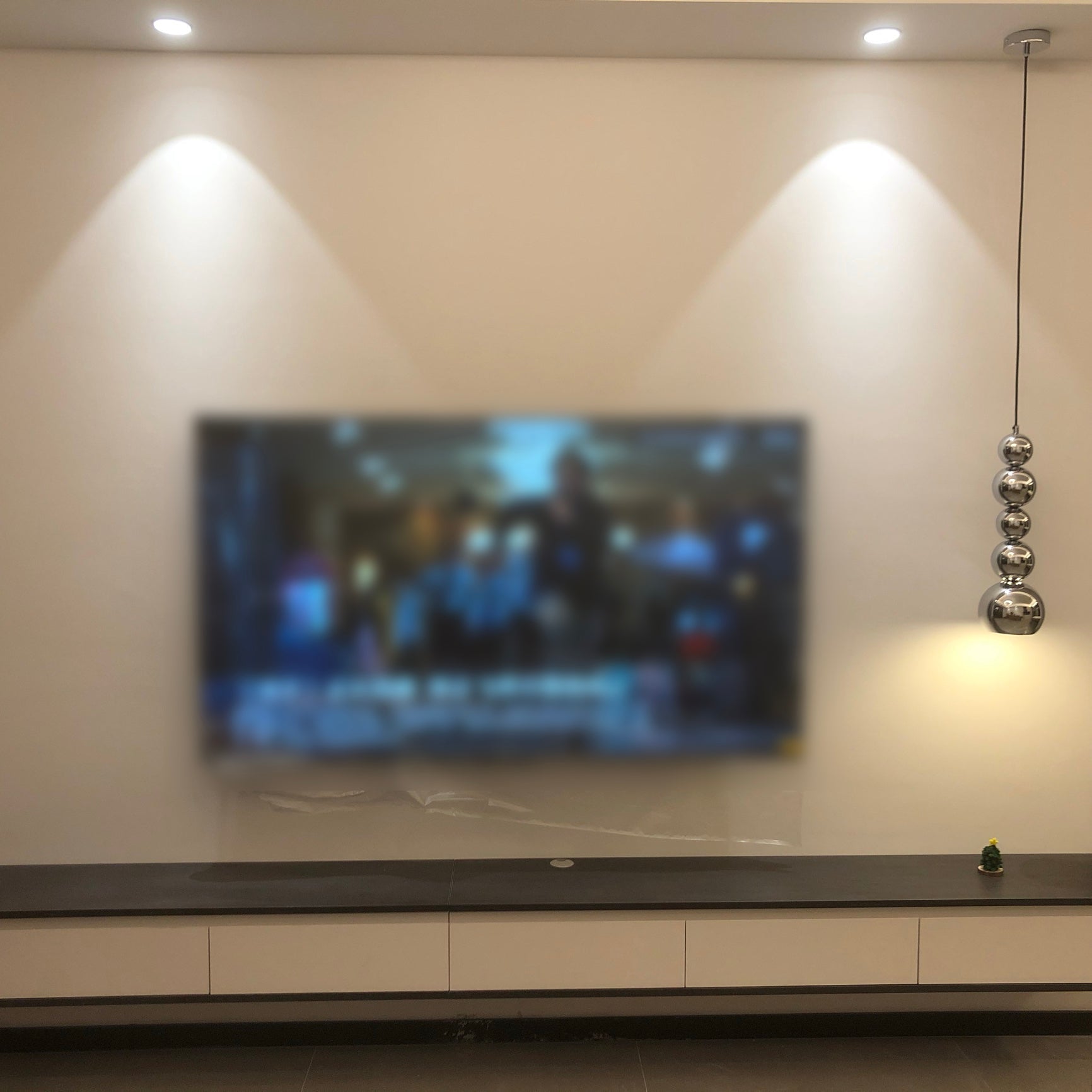 Globe Ball Pendant Lamp