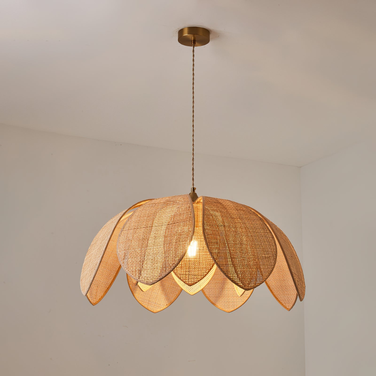 Hanove Pendant Light