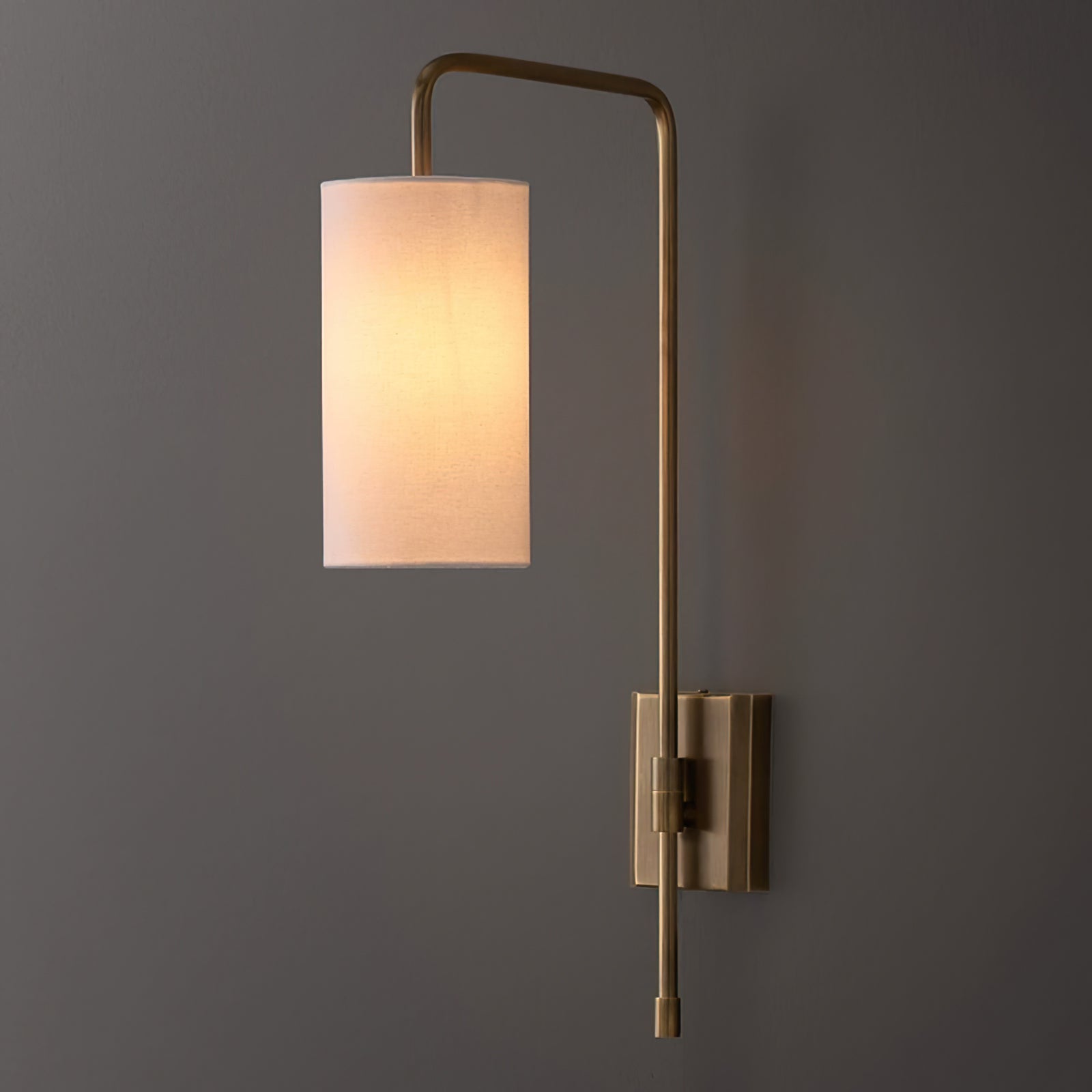 Hela Wall Lamp