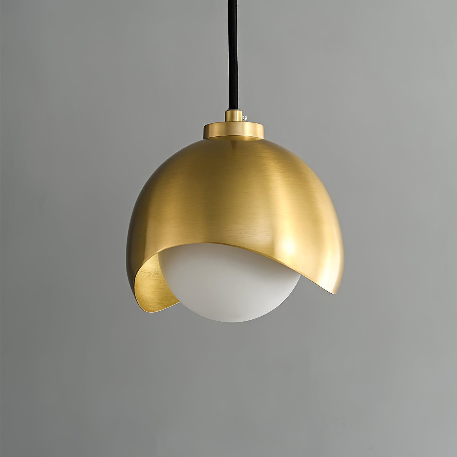 Helmet Pendant Lamp