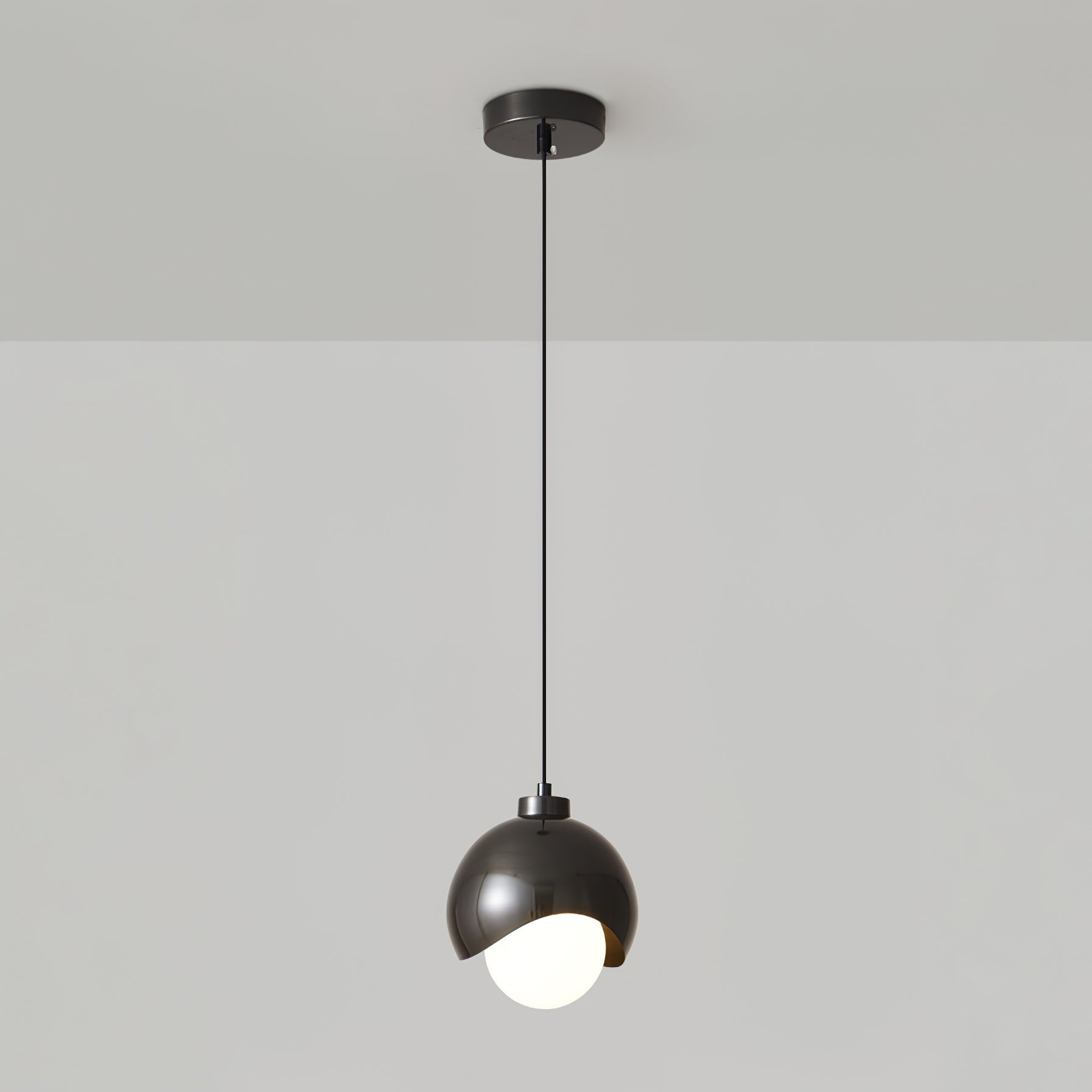 Helmet Pendant Lamp