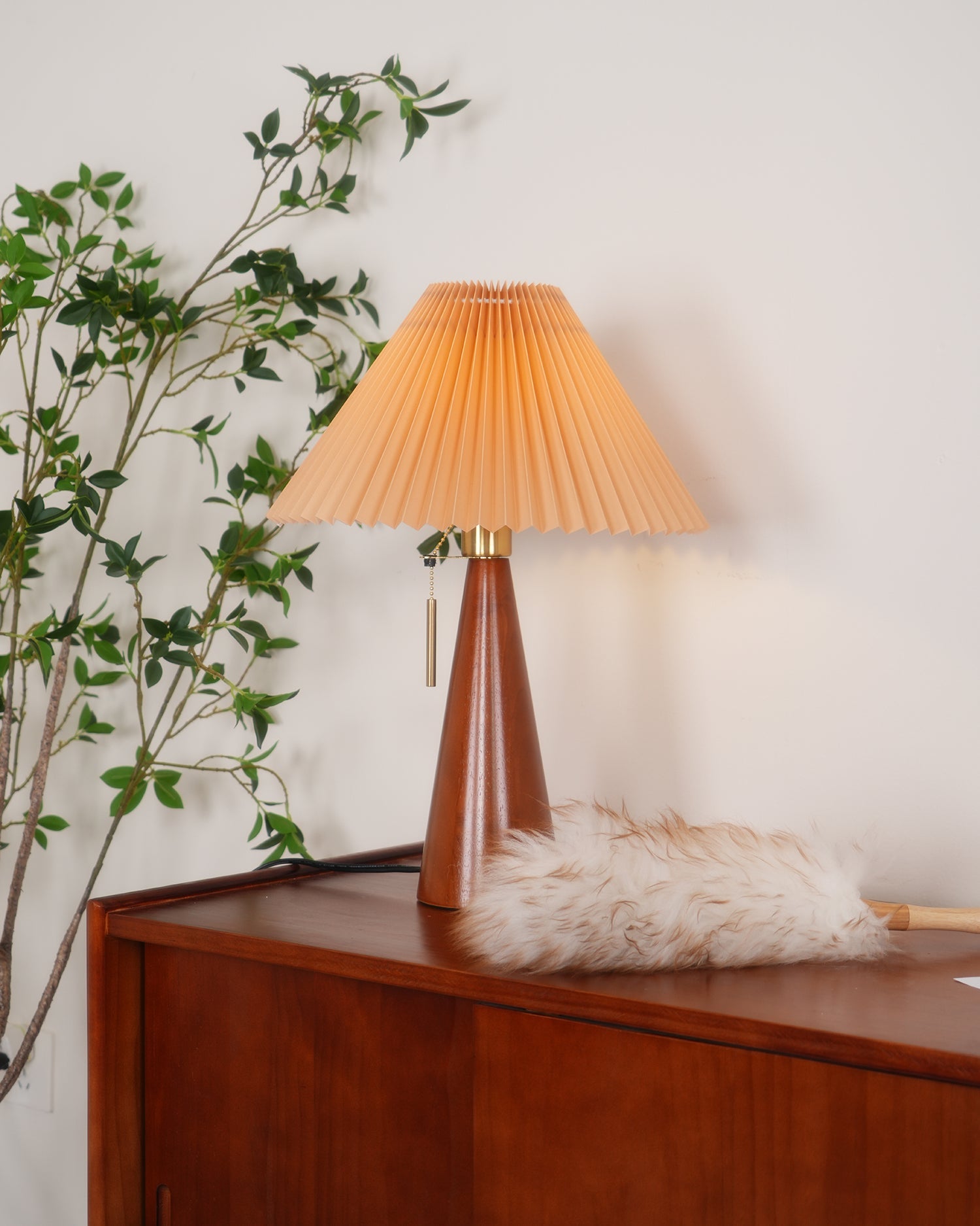 Stringer Table Lamp