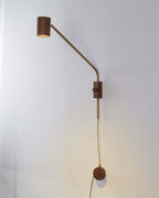 Holzarm Wall Light
