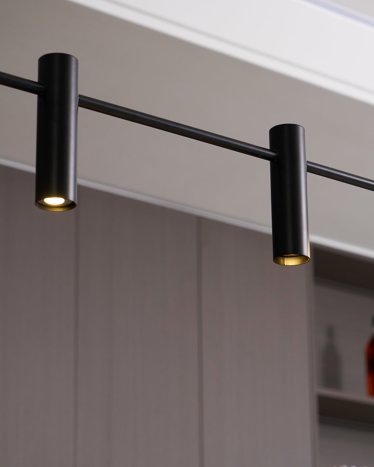 Horizontal Linear LED Pendant Lamp