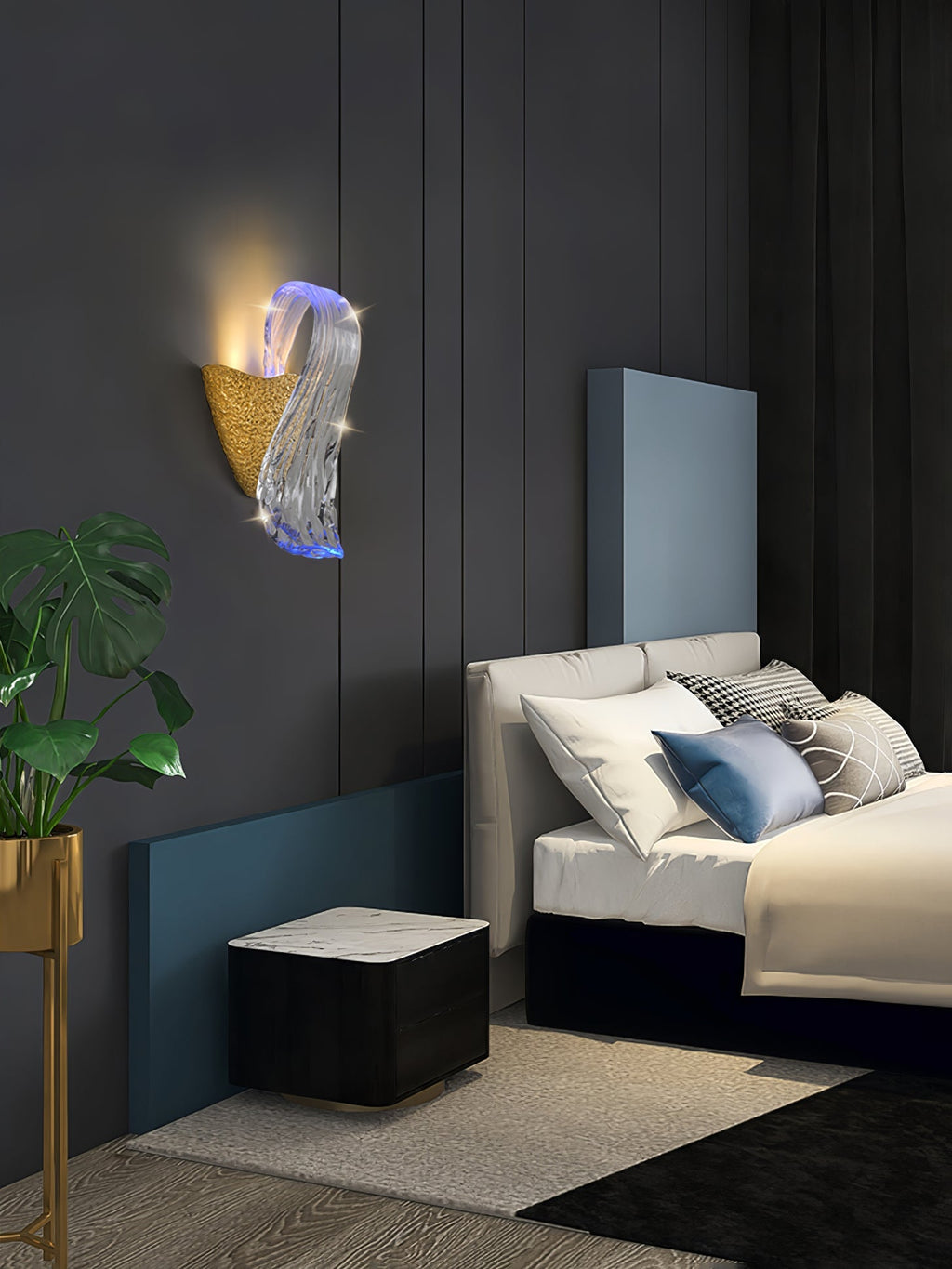 Icarus Daedalus Wall Lamp