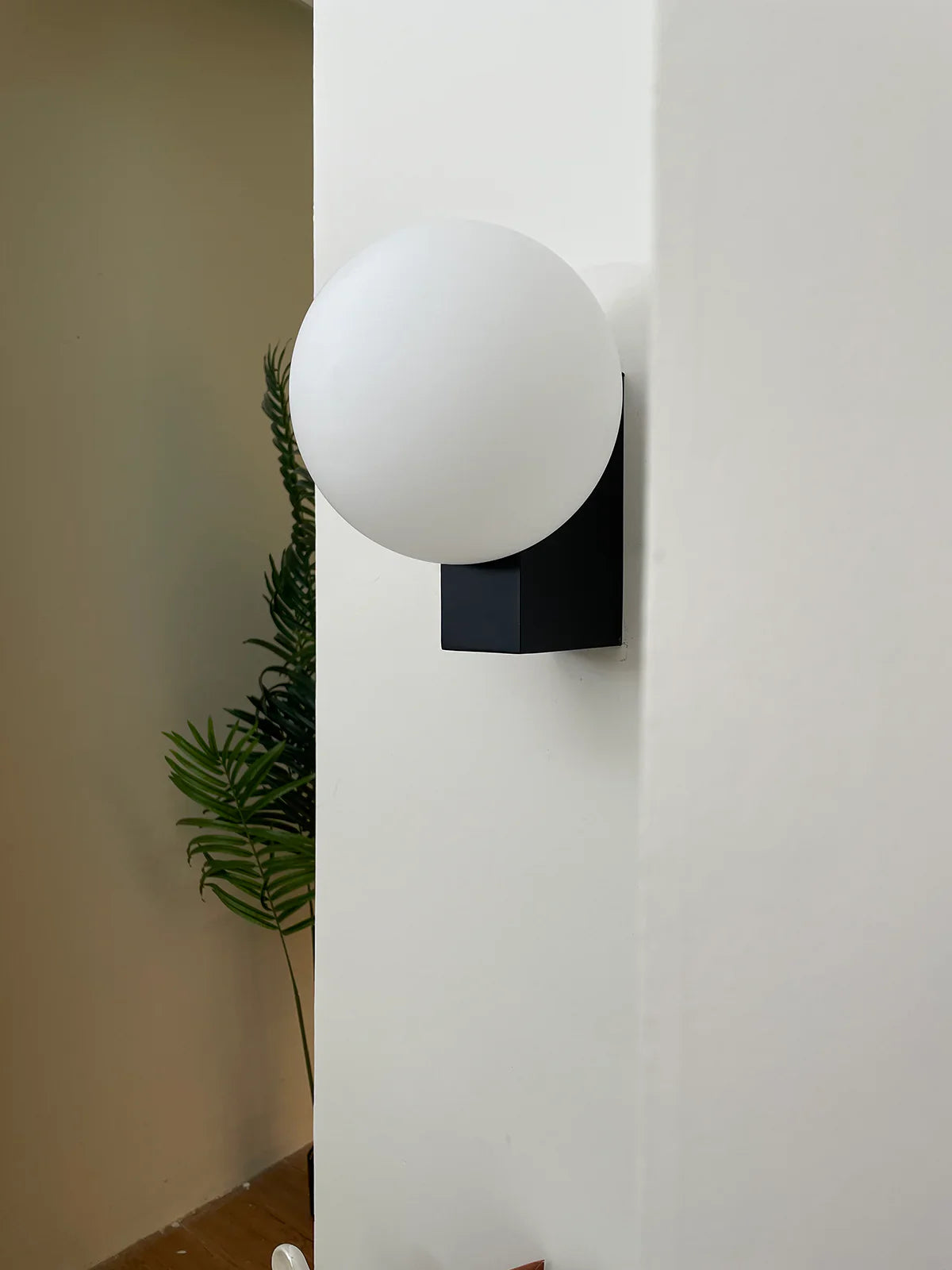 Journey SHY2 Wall Lamp