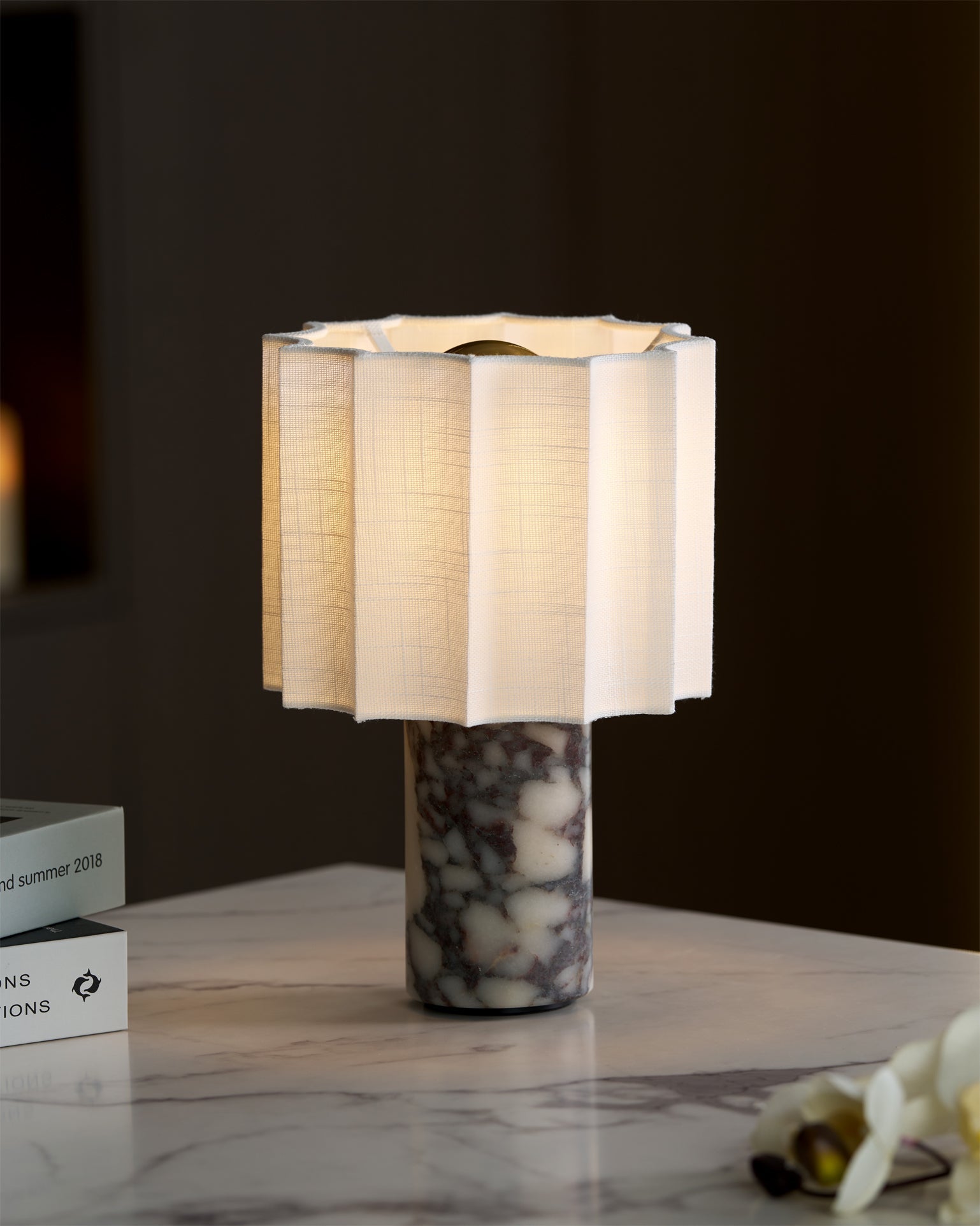 Kane Built-in Battery Table Lamp