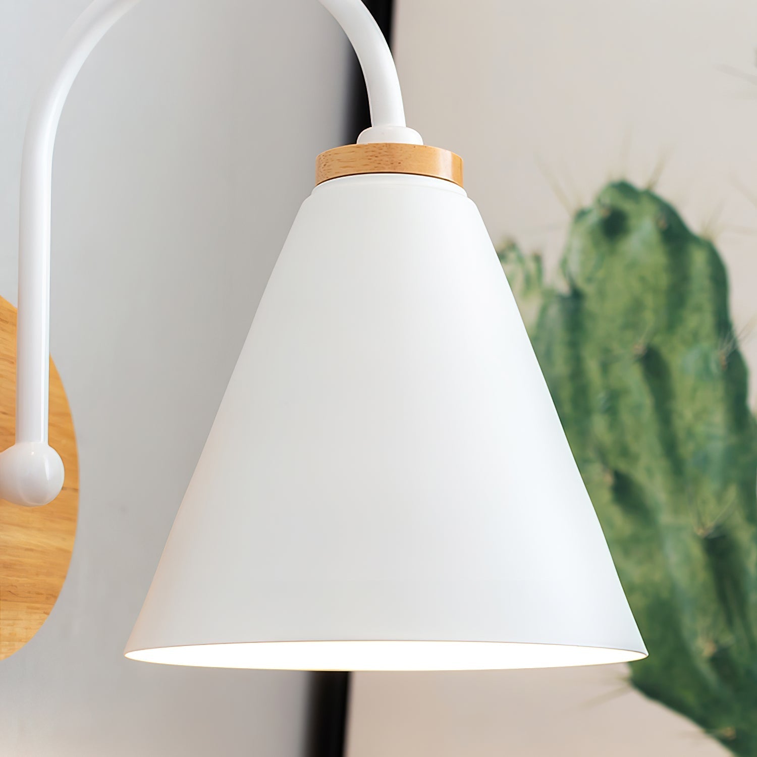 Kenji Wall Lamp