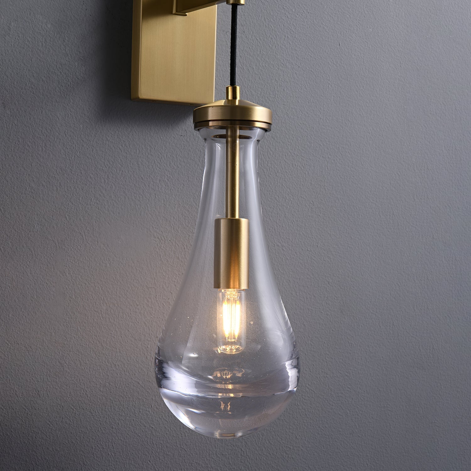 Leontine Glass Wall Lamp