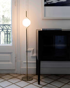 Levita Floor Lamp