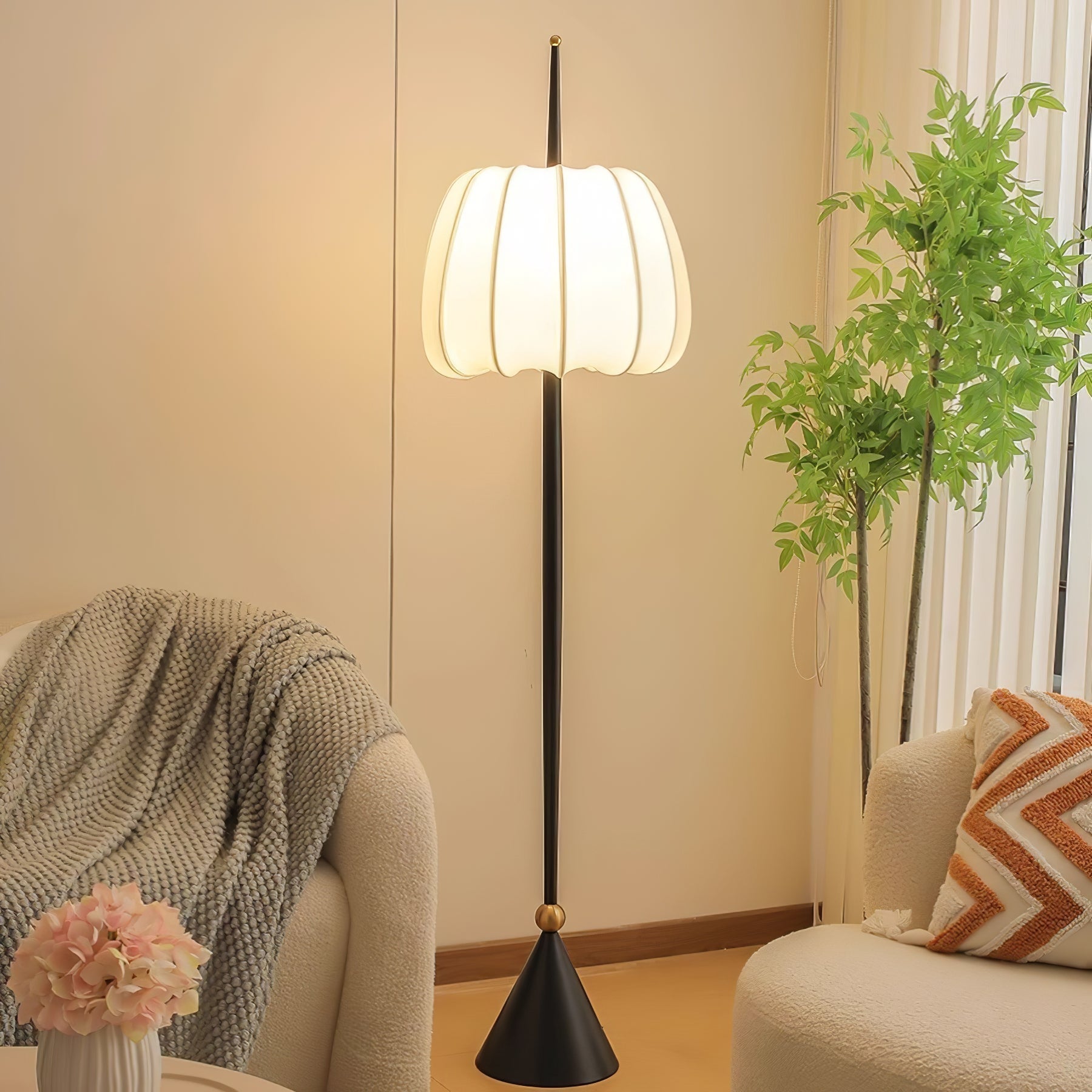 Liana Floor Lamp