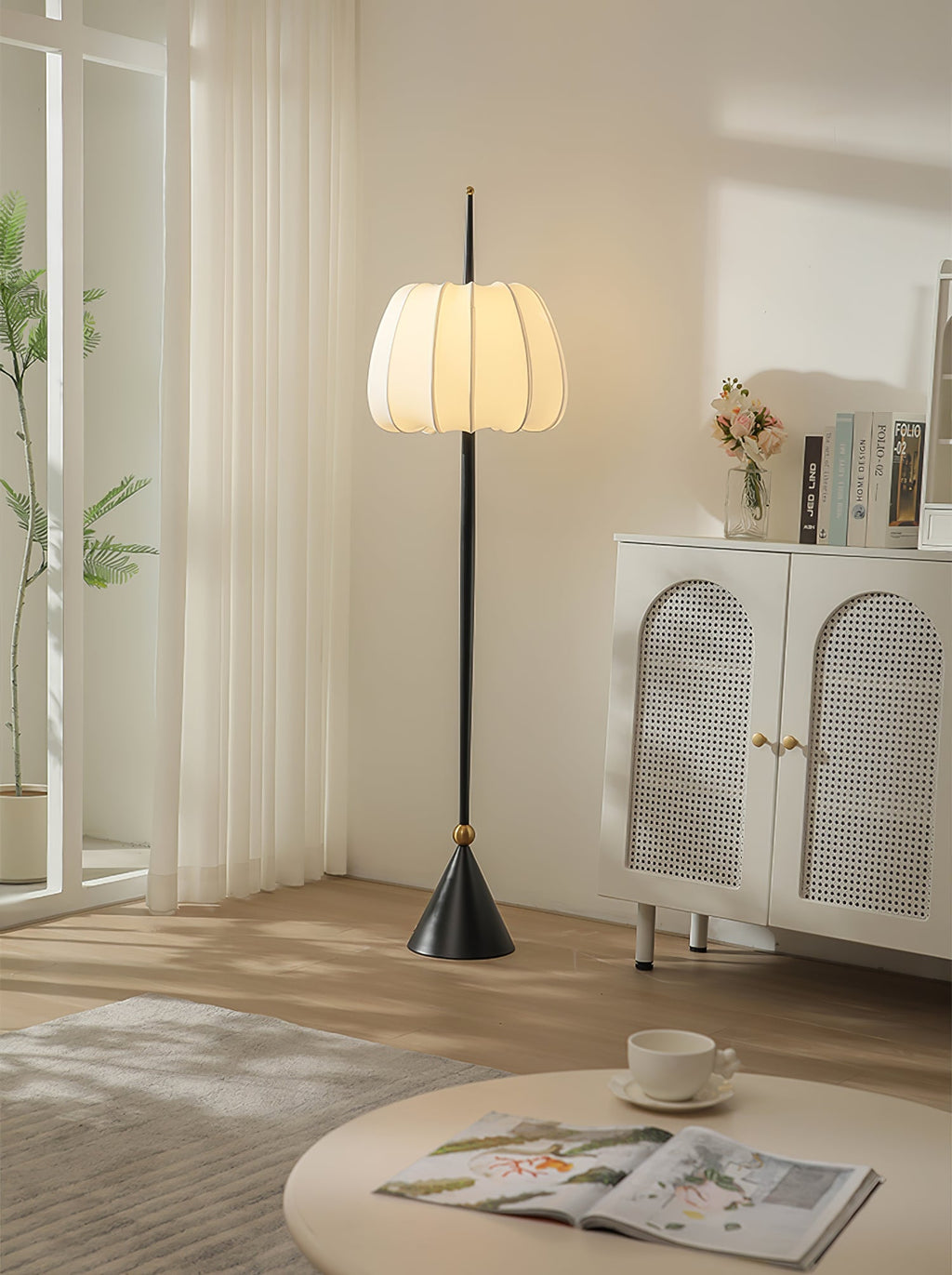 Liana Floor Lamp