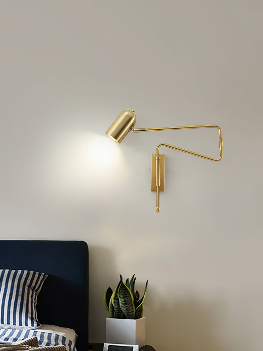 Long Arm Rotating Wall Lamp