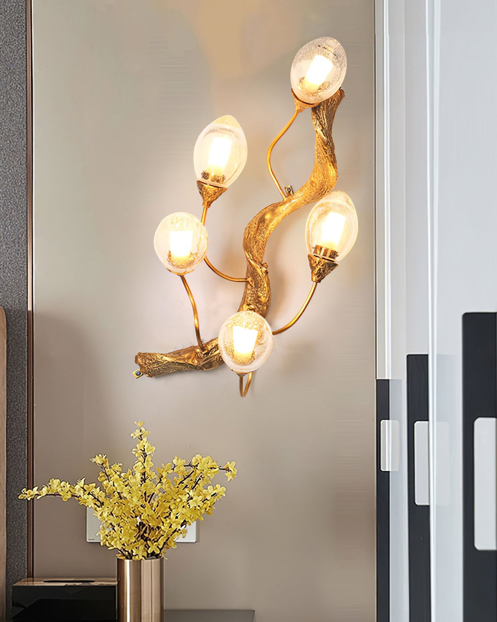 Lotus Brass Wall Lamp