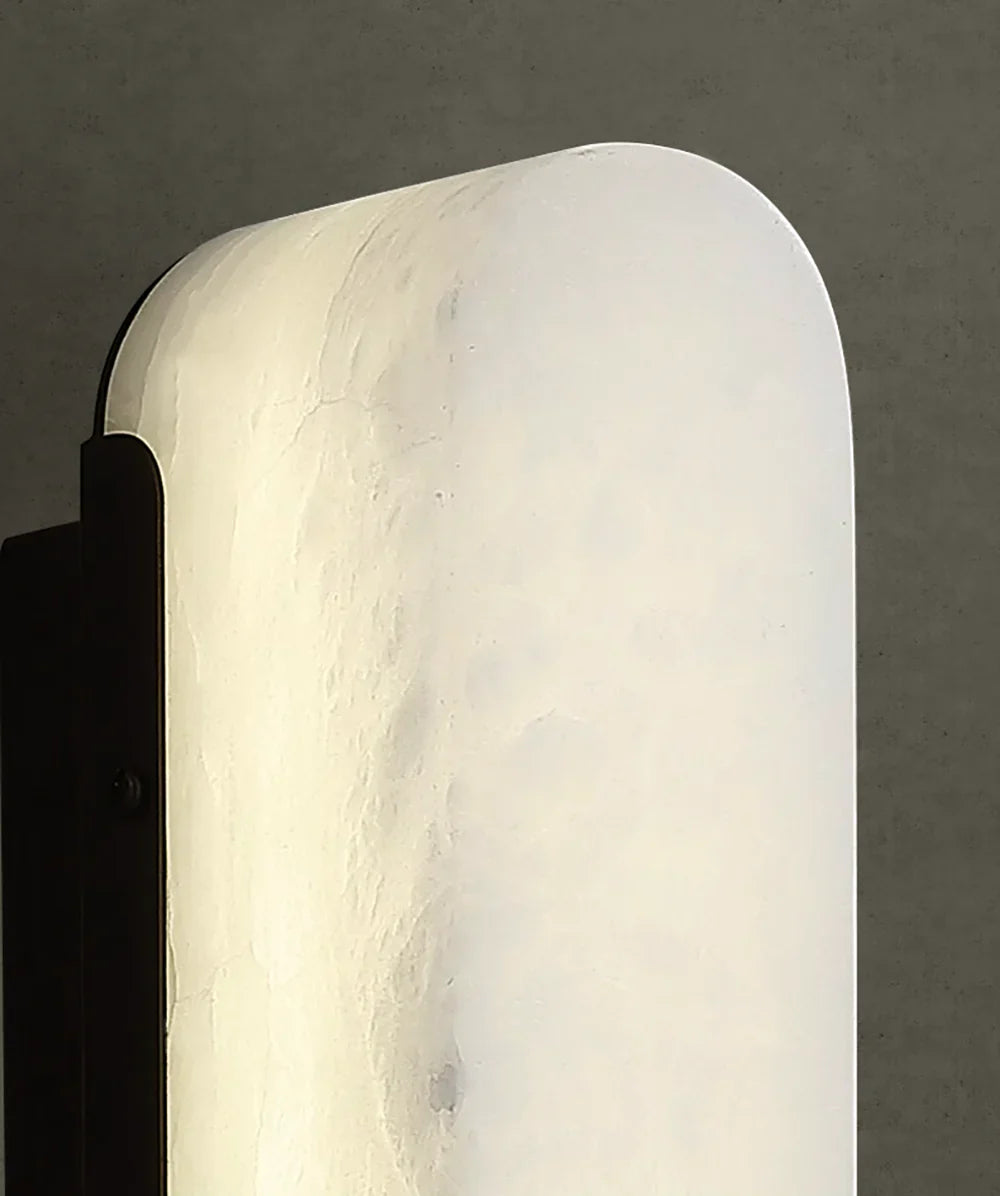 Luxury Alabaster Vertical Wall Lamp