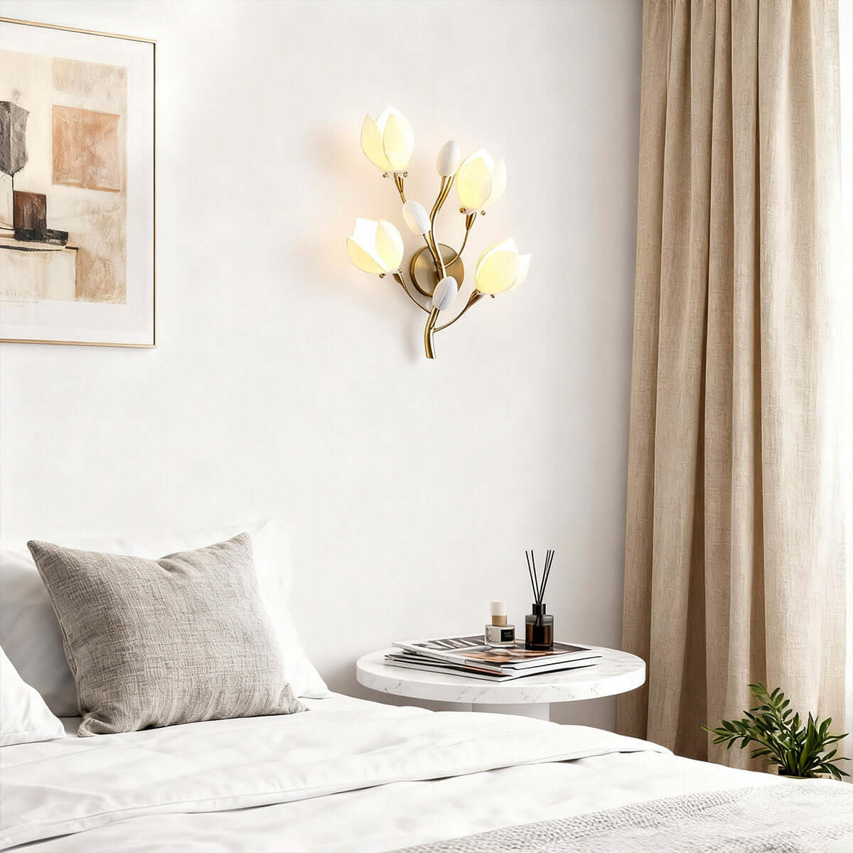 Magnolia Wall Lamp