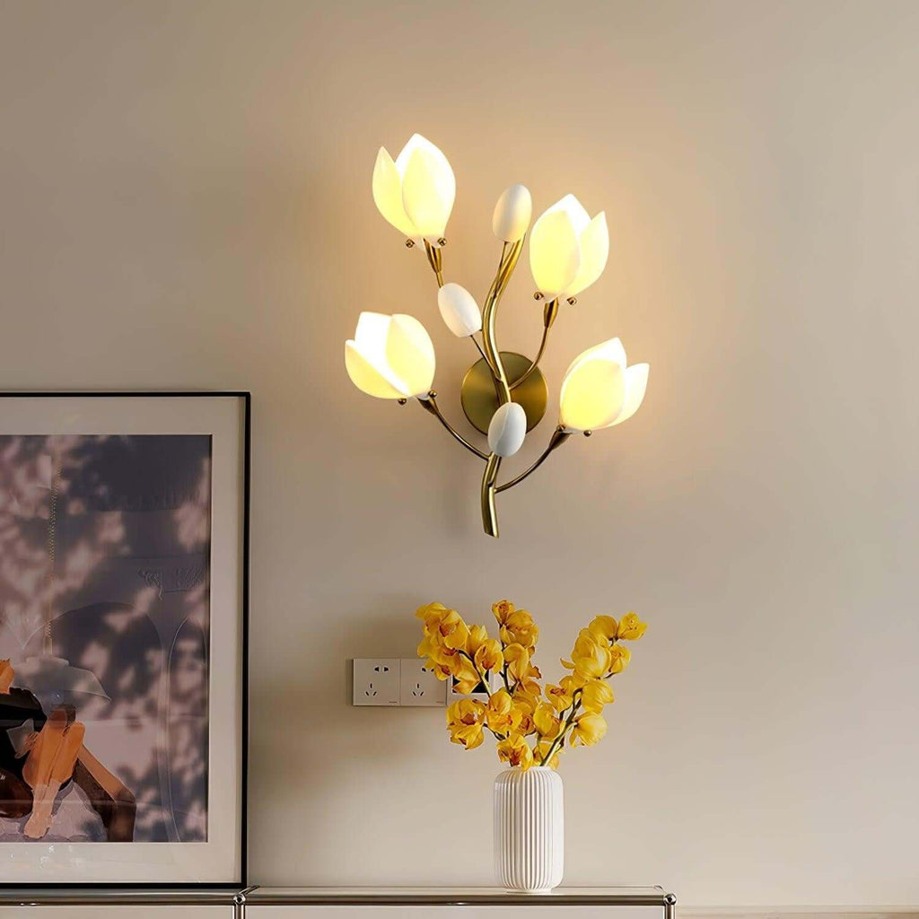 Magnolia Wall Lamp