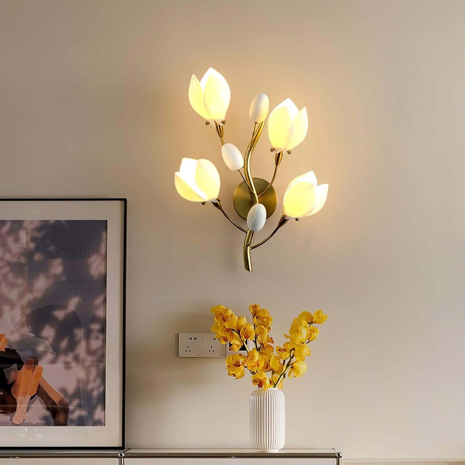 Magnolia Wall Lamp