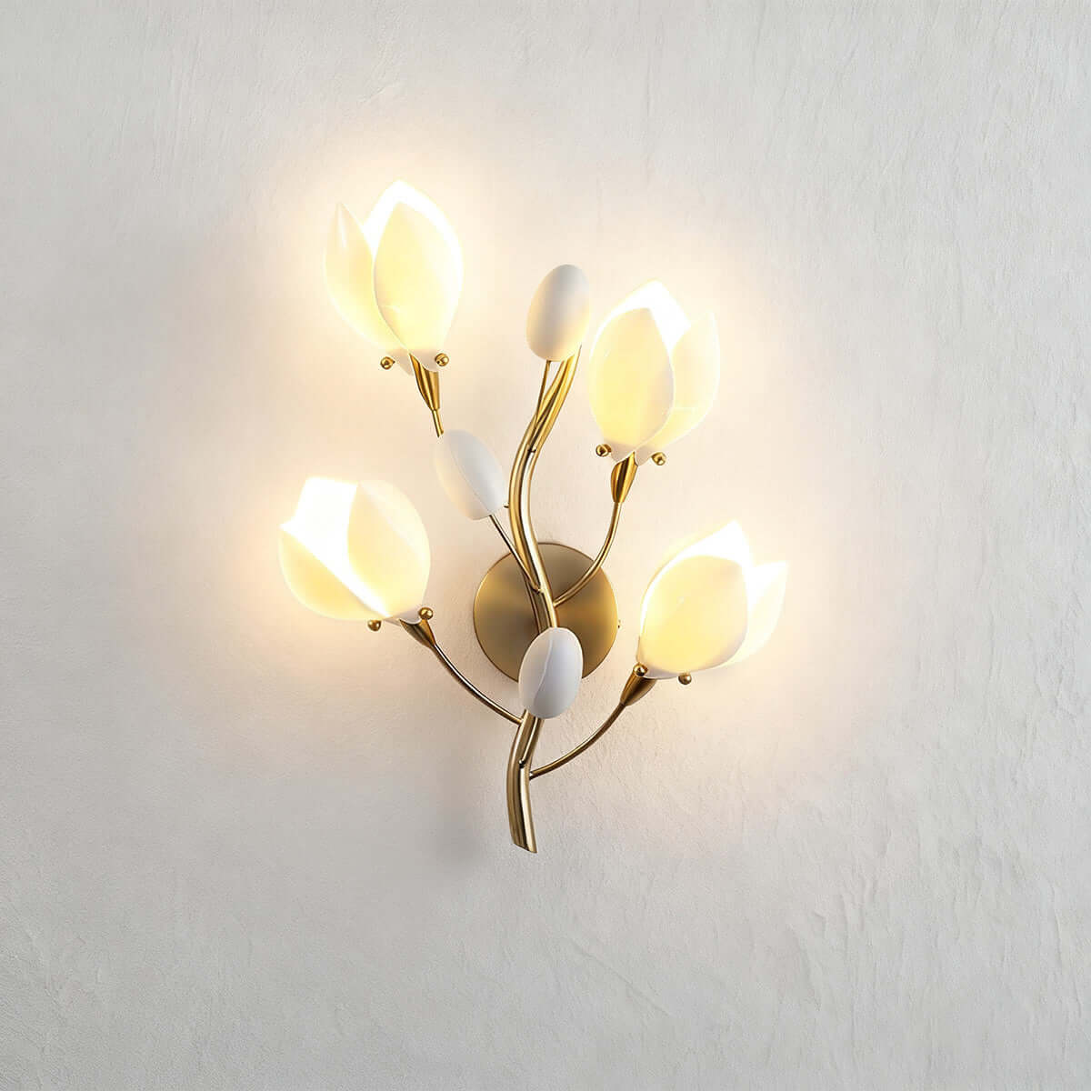 Magnolia Wall Lamp