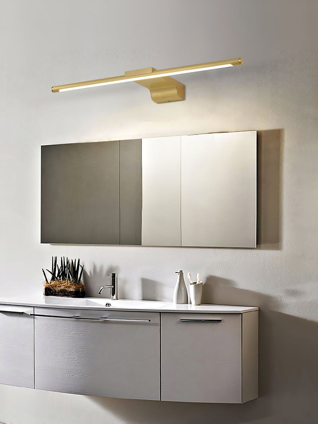 Metallic Streamlined Wall Light
