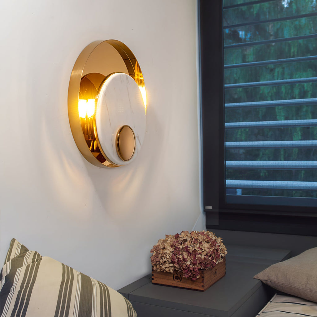 Metamorphosis Wall Lamp