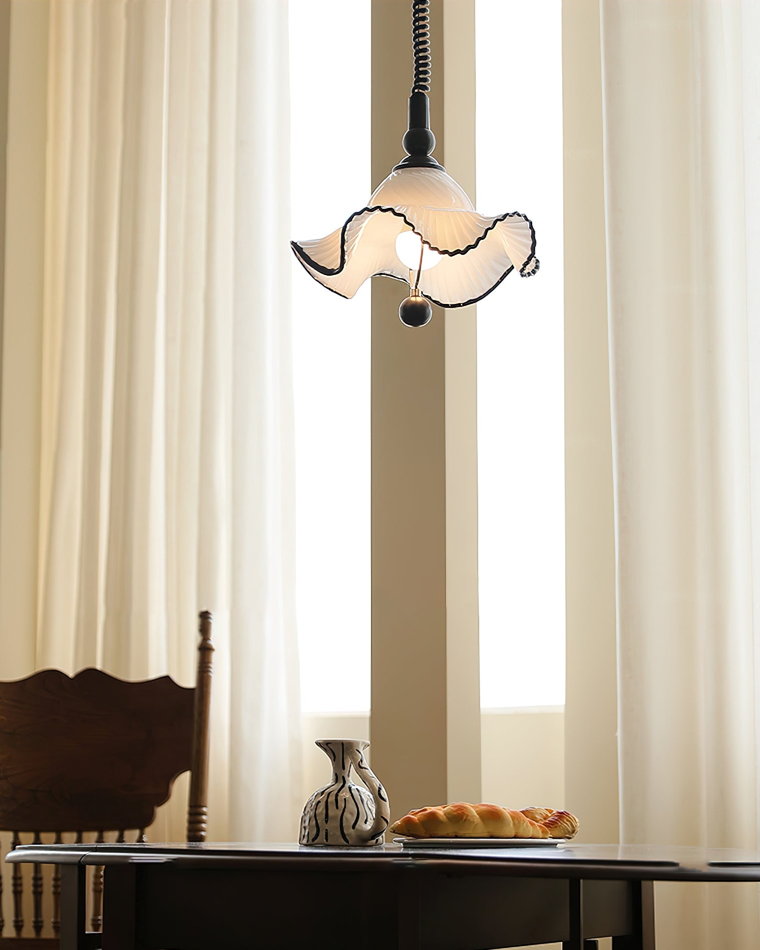 Mobo Pendant Light