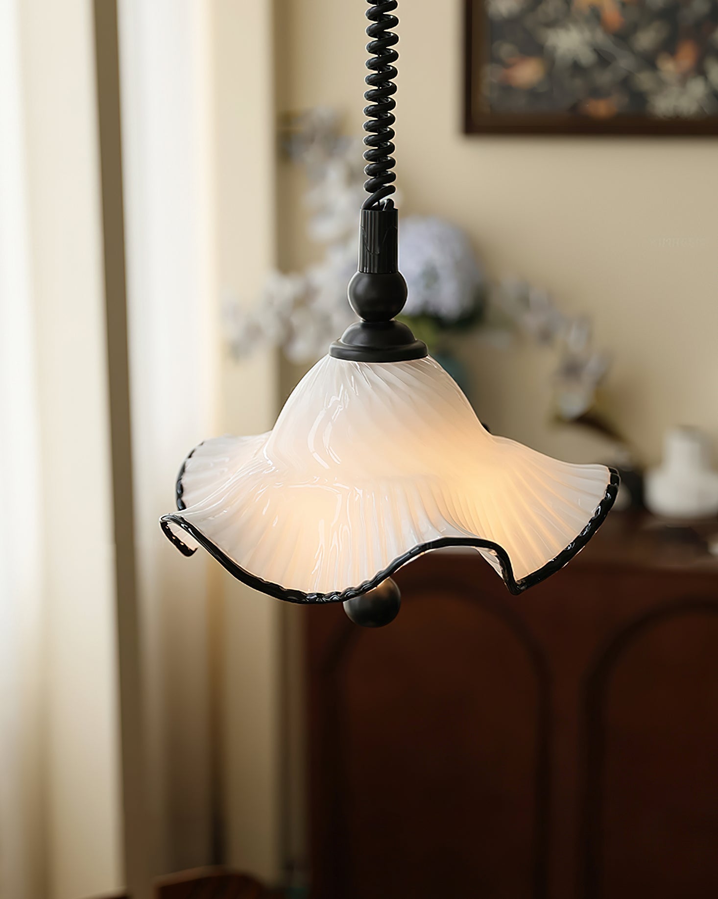 Mobo Pendant Light