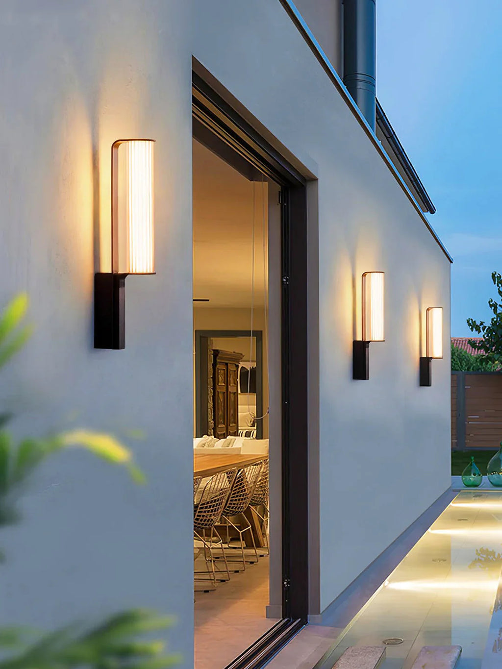 Modern Curved Zenith Arc Outdoor Wall Sconce