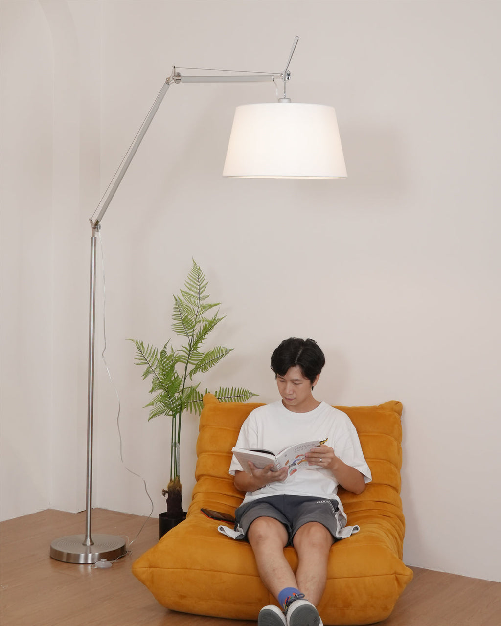 Modern Classic Floor Lamp
