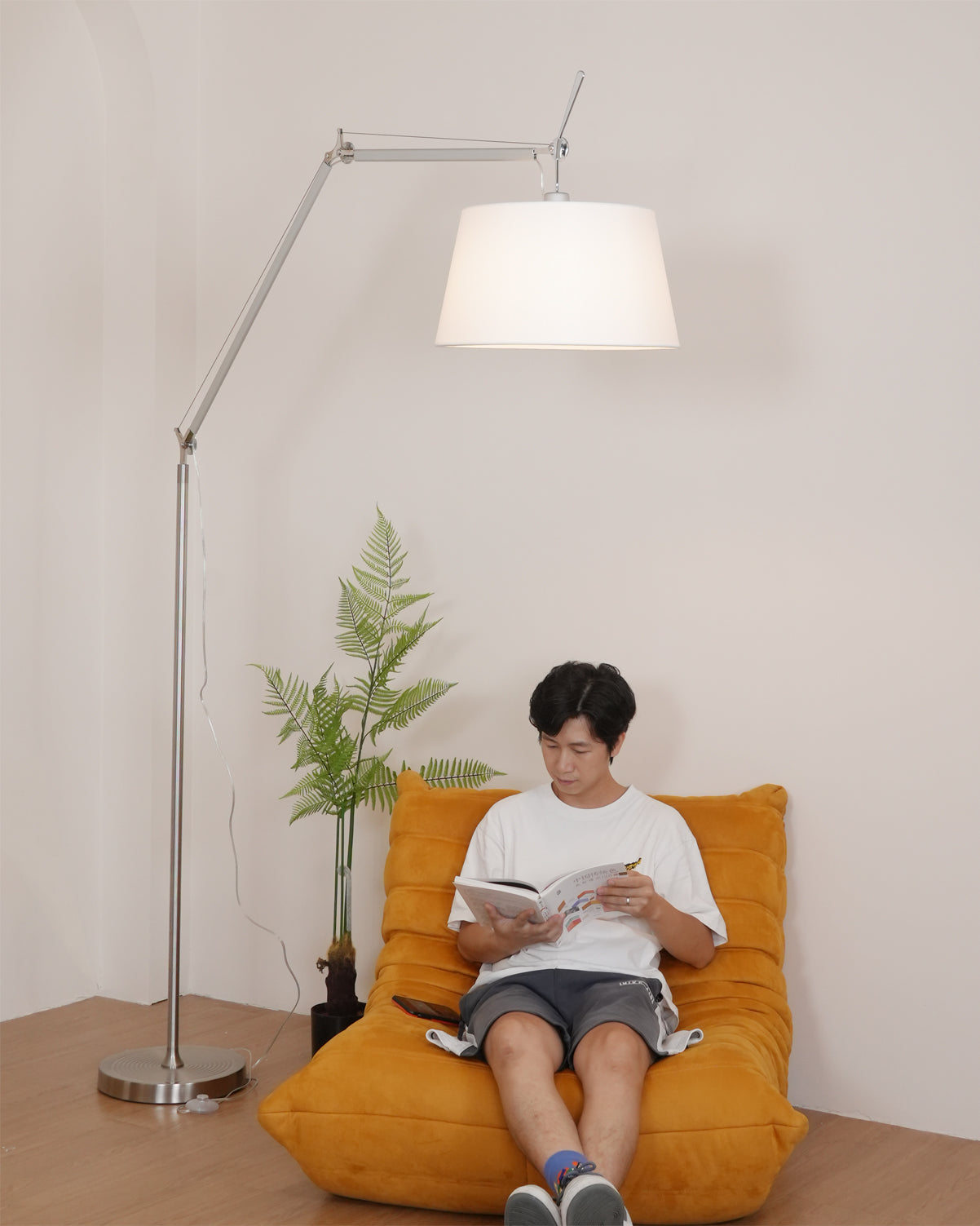 Modern Classic Floor Lamp