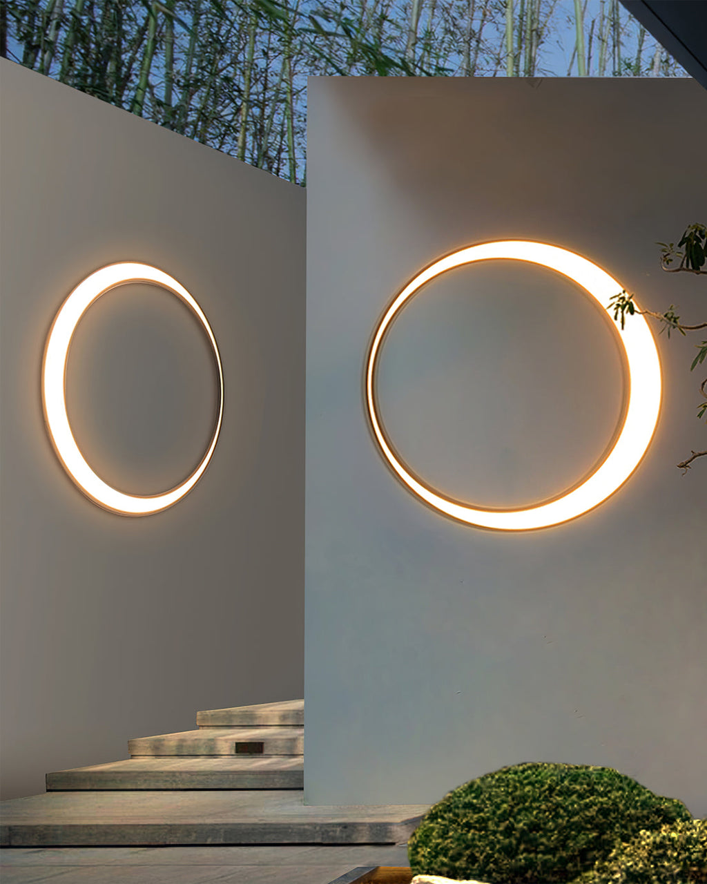 Moon Solar Outdoor Wall Lamp